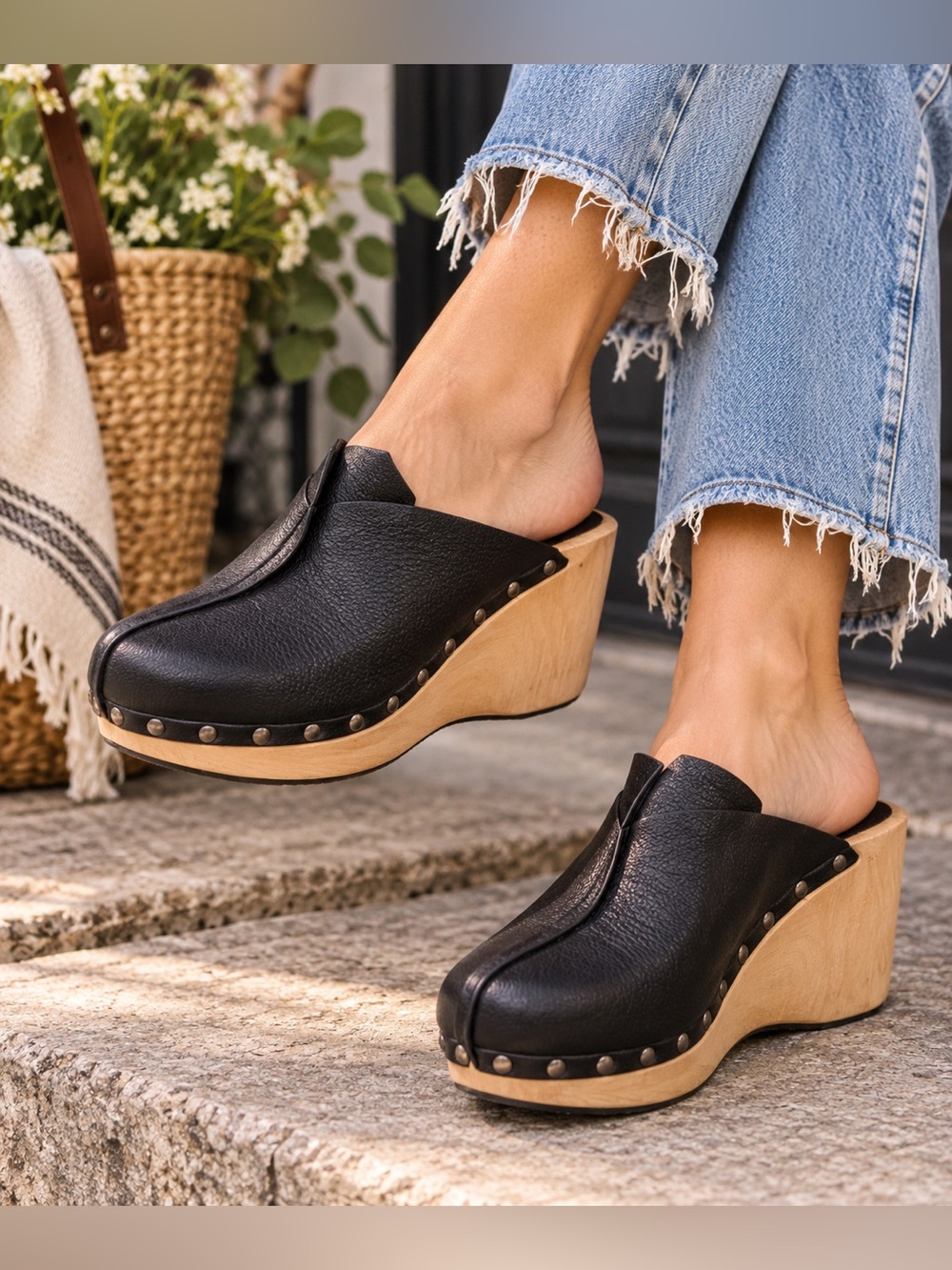 Kelsi Dagger Brooklyn Black Leather Wood Wedge Mule Clogs Women’s 9.5
